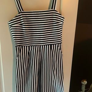 Striped summer dress; super cute fit
